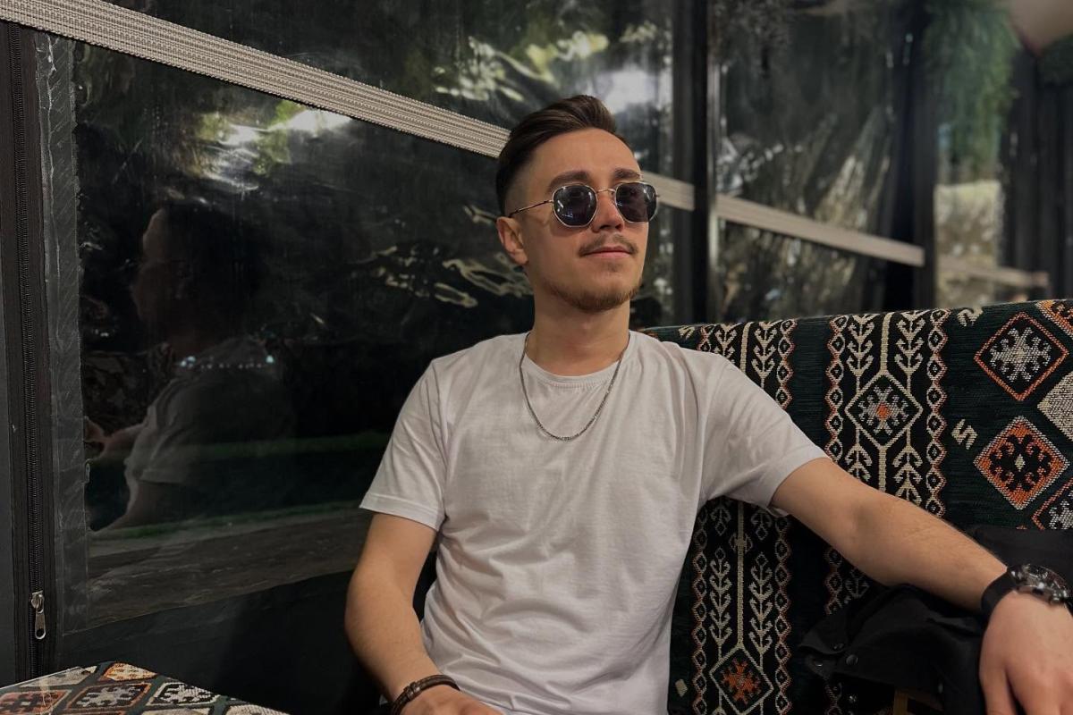 Ali Eroğlu Kimdir? | Trabzon Web Tasarım ve SEO Uzmanı